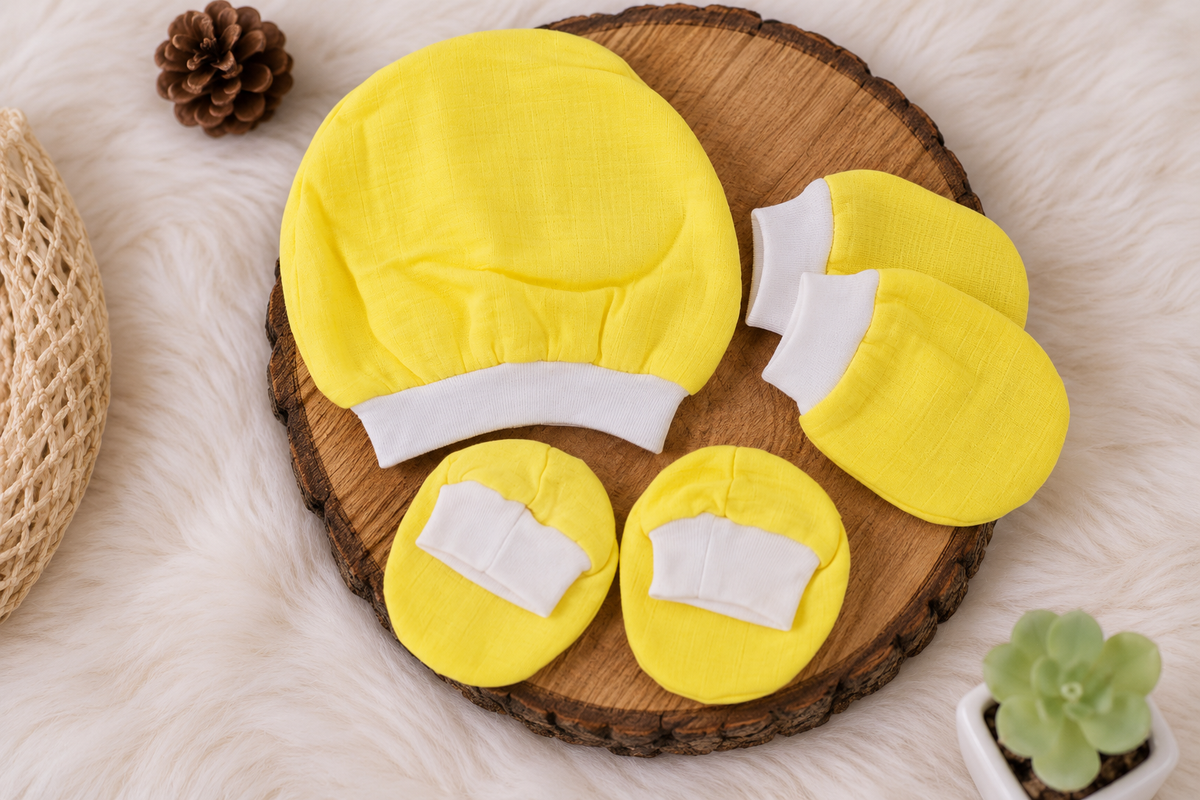 Mittens, caps & Booties - Solid Yellow