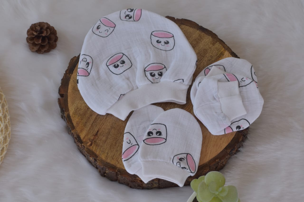 Mittens, caps & Booties - Marshmallow